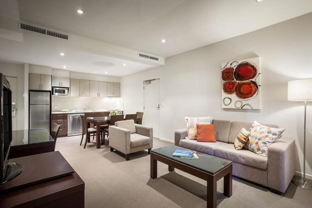 Quest Alice Springs Aparthotel Exterior photo