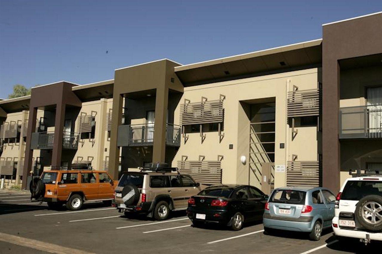 Quest Alice Springs Aparthotel Exterior photo